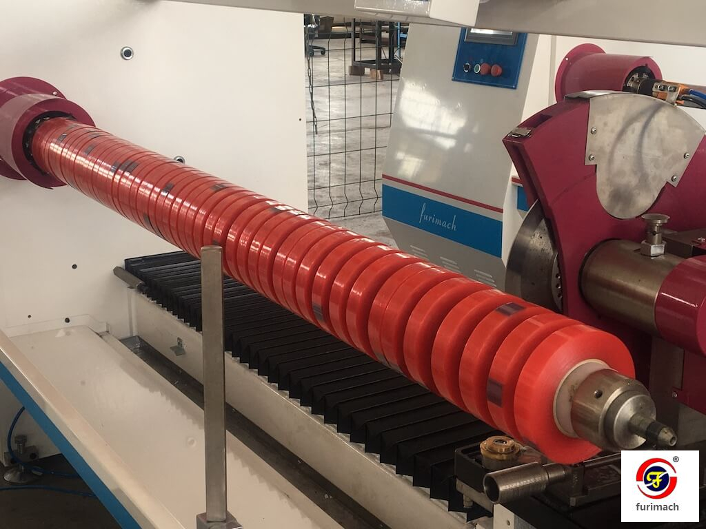FCA Single Shaft Log Roll Slitting Machine