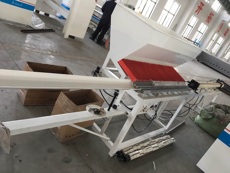 core loading machine for stationery tape slitting